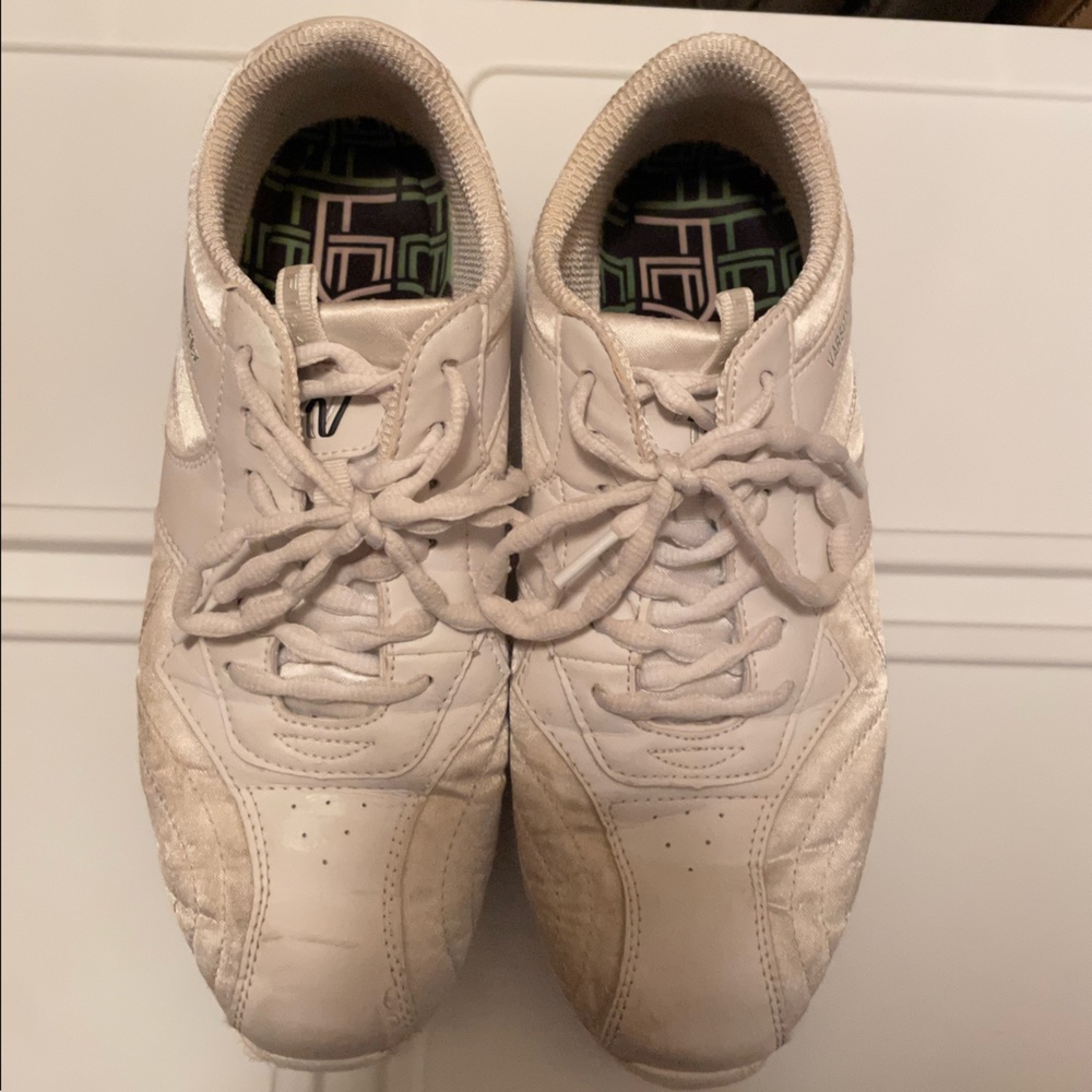 varsity cheer shoes